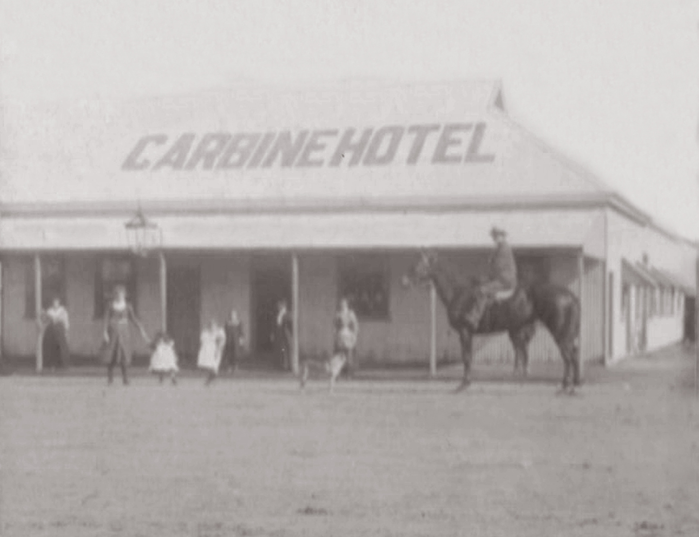 Carbine hotel - sourced from Outback Family History
